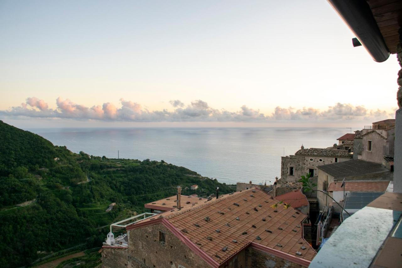 Palazzo Del Diplomatico Villa Belmonte Calabro Exterior photo